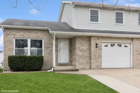 15617 W Waterford Ln, Manhattan, IL 60442