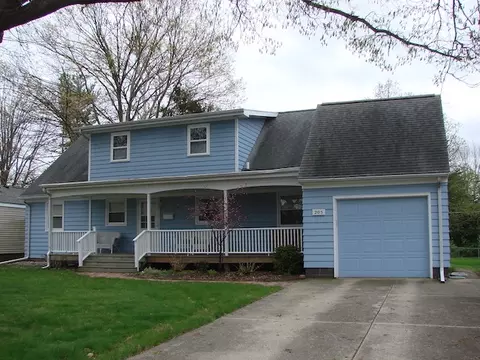 205 E Michigan Ave, Urbana, IL 61801