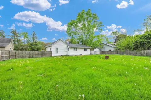 348 W Wilson St, Bement, IL 61813 photo 9