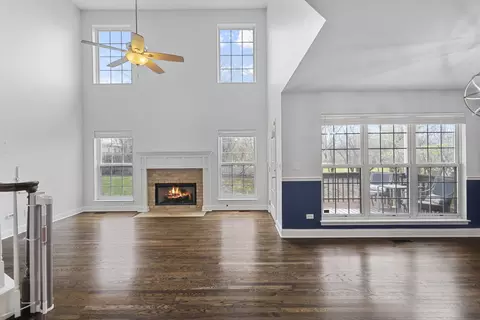 Living - 347 Cimarron Rd E, Lombard, IL 60148 photo 2 of 2