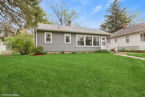 638 N 10th St, Dekalb, IL 60115