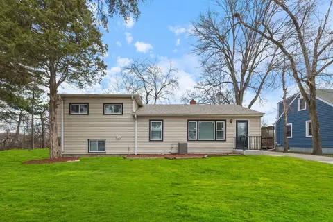 2 N153 La Londe Ave, Lombard, IL 60148