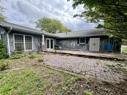 Exterior - 917 S Linden St, Normal, IL 61761 photo 5 of 11