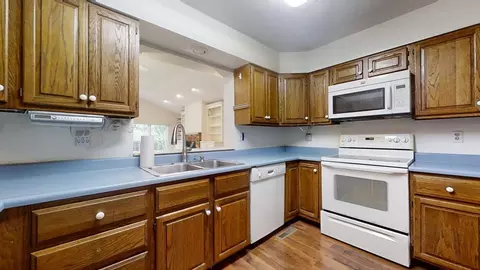 Kitchen - 917 S Linden St, Normal, IL 61761 photo 3 of 4
