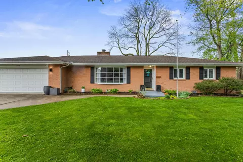 1003 Poplar St, Monticello, IL 61856