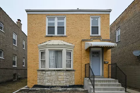 4158 W Nelson St, Chicago, IL 60641