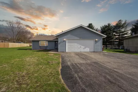 6324 Weathervane Ln, Machesney Park, IL 61115
