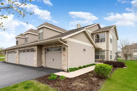 952 Arvle Cir #952, Sycamore, IL 60178