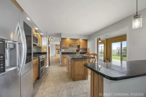 2288 Westminster St, Wheaton, IL 60189 photo 12