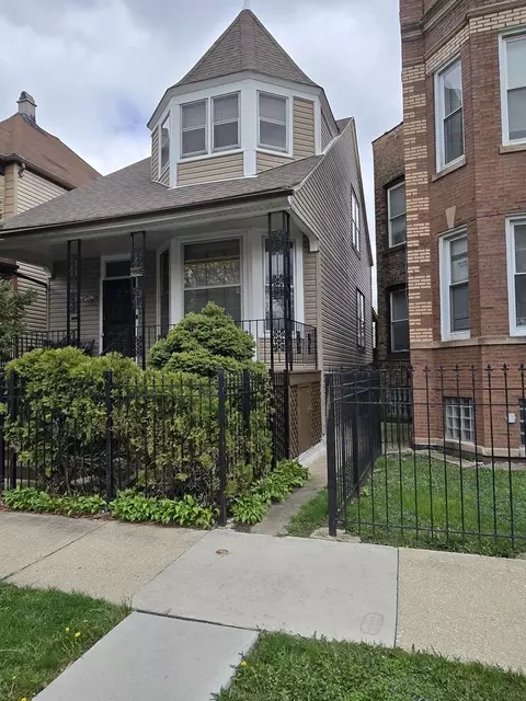 907 N Lockwood Ave, Chicago, IL 60651