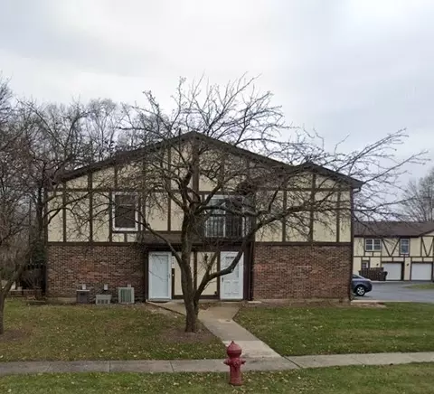 420 Saint Johns Rd #F, Woodstock, IL 60098