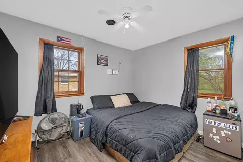Bedroom - 1650 E Clark St, Diamond, IL 60416 photo 4 of 4