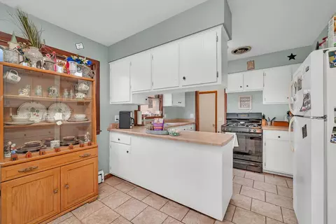 Kitchen - 1650 E Clark St, Diamond, IL 60416 photo 5 of 5