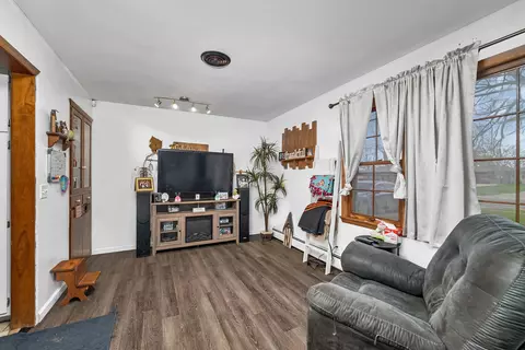 Living - 1650 E Clark St, Diamond, IL 60416 photo 2 of 2