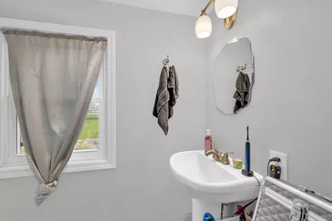 Bath - 1650 E Clark St, Diamond, IL 60416 photo 1 of 2