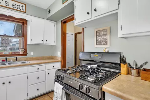 Kitchen - 1650 E Clark St, Diamond, IL 60416 photo 2 of 5