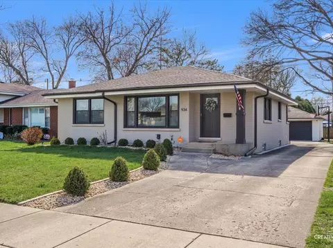 934 S Bryan St, Elmhurst, IL 60126