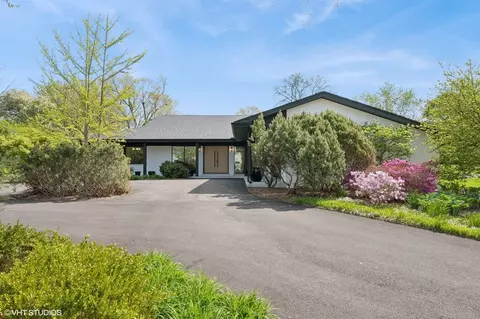3456 Whirlaway Dr, Northbrook, IL 60062