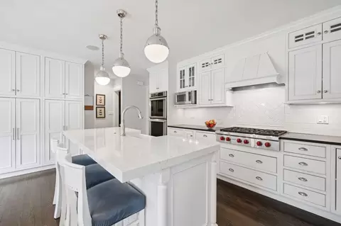 577 Ash St, Winnetka, IL 60093 photo 9