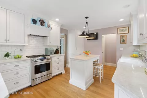 Kitchen - 321 E Union Ave, Wheaton, IL 60187 photo 3 of 3