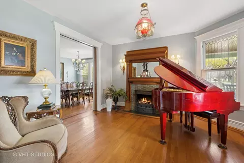 Living - 321 E Union Ave, Wheaton, IL 60187 photo 1 of 4