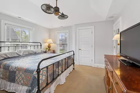 Bedroom - 321 E Union Ave, Wheaton, IL 60187 photo 2 of 2