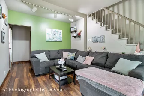Living - 595 W Water St, Kankakee, IL 60901 photo 2 of 2