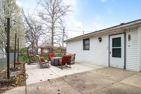 Exterior - 595 W Water St, Kankakee, IL 60901 photo 3 of 5