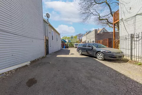 4406 S Wood St, Chicago, IL 60609
