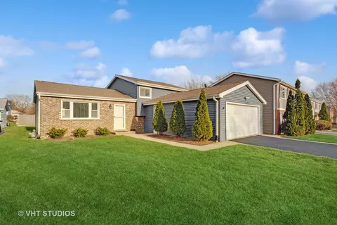 385 N Clarendon Ave, Lombard, IL 60148