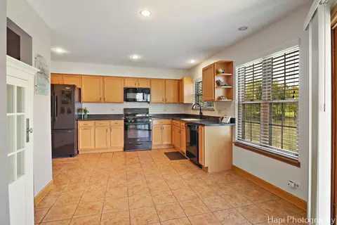 718 Dorset Cir, Wheeling, IL 60090 photo 9