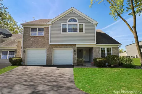 718 Dorset Cir, Wheeling, IL 60090