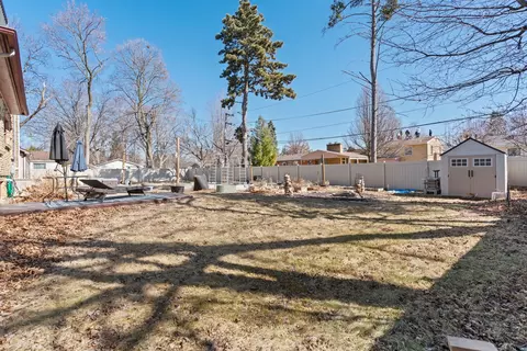 Exterior - 507 Wing Park Blvd, Elgin, IL 60123 photo 6 of 6