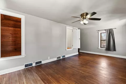 Bedroom - 507 Wing Park Blvd, Elgin, IL 60123 photo 2 of 7