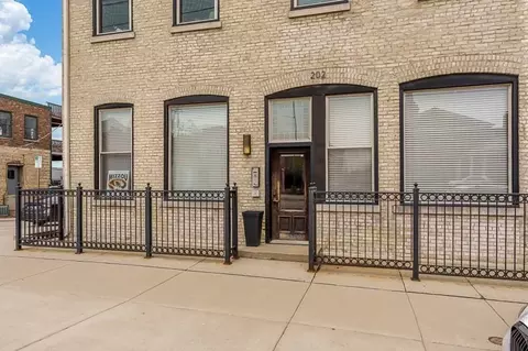 202 N Madison St #3, Rockford, IL 61107