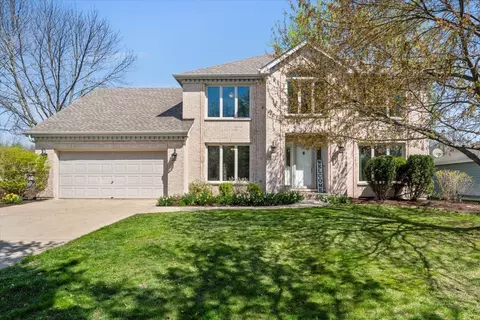 931 Sanctuary Ln, Naperville, IL 60540