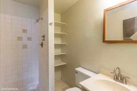 682 W Main St, Cary, IL 60013 photo 10