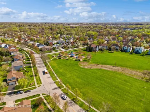 View/Area - 811 Commons Rd, Naperville, IL 60563 photo 3 of 7