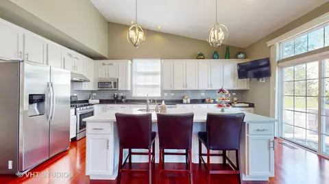 Kitchen - 811 Commons Rd, Naperville, IL 60563 photo 1 of 7