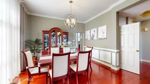 Dining - 811 Commons Rd, Naperville, IL 60563 photo 2 of 3