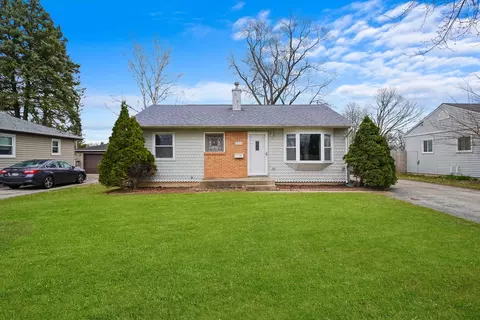 1420 N Madison St, Woodstock, IL 60098