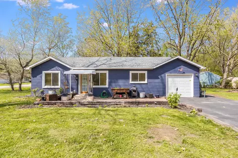 204 E 1st St, Braidwood, IL 60408