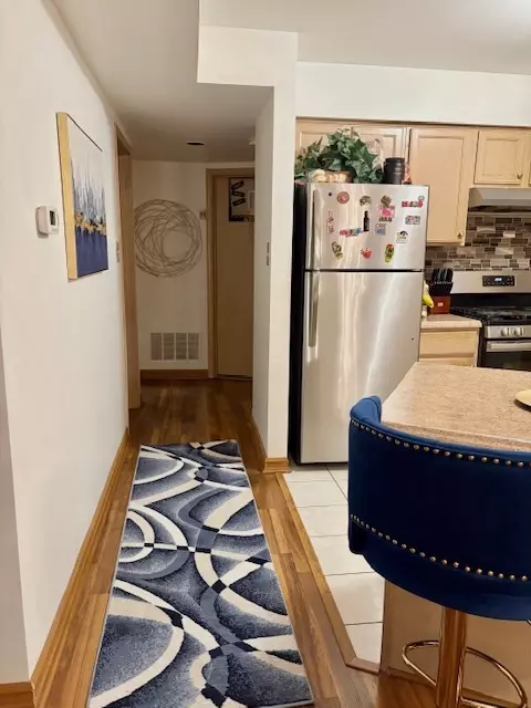 Entry Way - Undisclosed, Burnham, IL 60633 photo 1 of 1