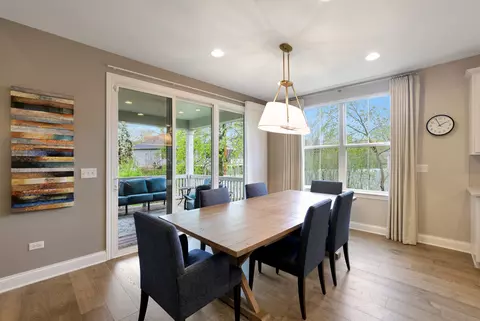 Dining - 11 Somerset Cir, Wheaton, IL 60189 photo 1 of 2