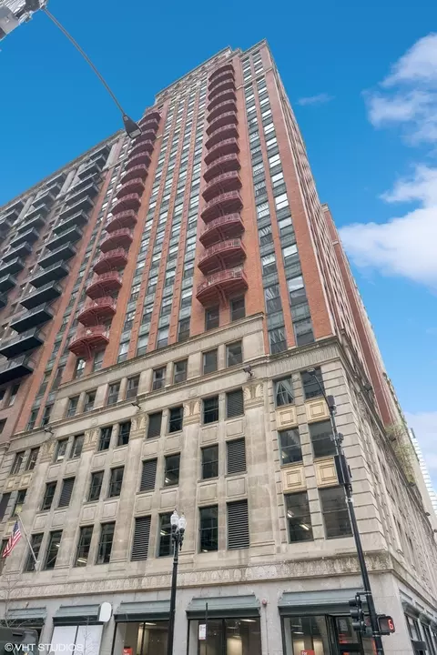 208 W Washington St #2110, Chicago, IL 60606