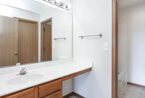 Bath - 14232 S Newberg Ct, Plainfield, IL 60544 photo 1 of 3