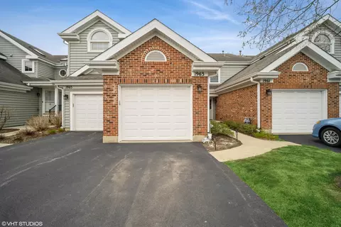 1963 N Stillwater Rd, Arlington Heights, IL 60004