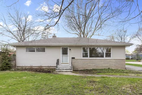 315 S 8th St, Saint Charles, IL 60174