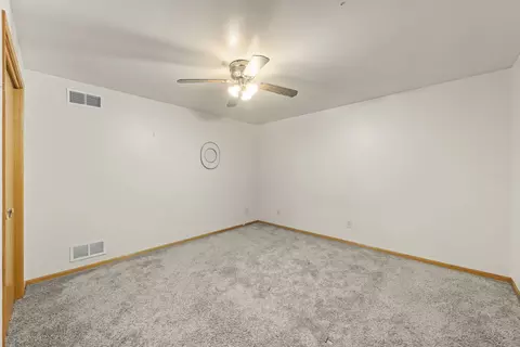 Bedroom - 2398 S Williamsburg Dr, Plainfield, IL 60586 photo 4 of 5