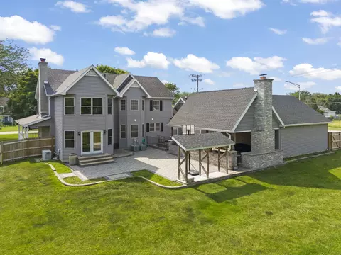 Exterior - 2398 S Williamsburg Dr, Plainfield, IL 60586 photo 8 of 8